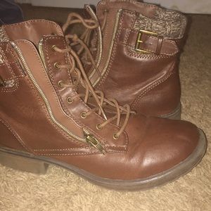 ~rarely worn~ combat boots